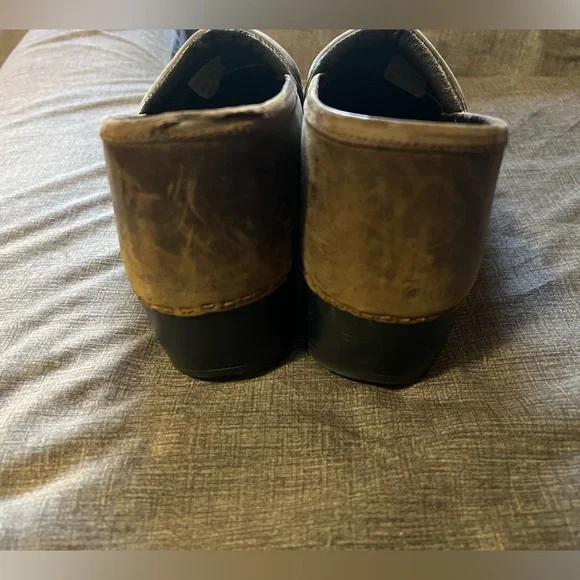 LL Bean Nubuck Nursing Clogs Size 10 (42) - Picture 4 of 9